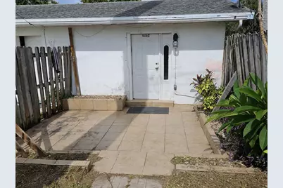 4058 N US Highway 1 #C, Fort Pierce, FL 34946 - Photo 1