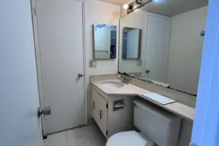 600 NE 36th St, Miami, FL 33137 - Photo 27