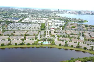 447 Corte Madera Ln, West Palm Beach, FL 33401 - Photo 17