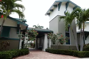 447 Corte Madera Ln, West Palm Beach, FL 33401 - Photo 1