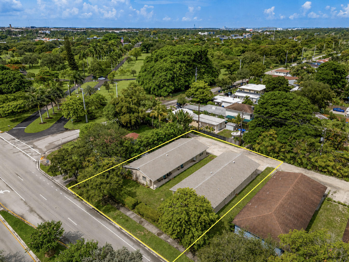 1915 SW 4th Ave #1-3 - 1915 SW 4th Ave #1-3, Fort Lauderdale, FL 33315 Luxury Property | Jose Angel Pina