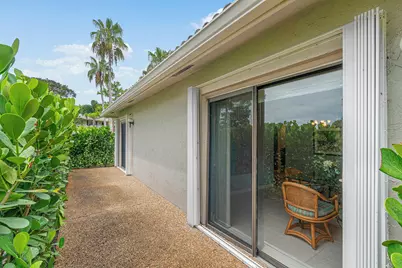 27 Stratford Lane W #D, Boynton Beach, FL 33436 - Photo 25