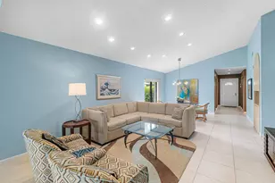 27 Stratford Ln W, Boynton Beach, FL 33436 - Photo 5