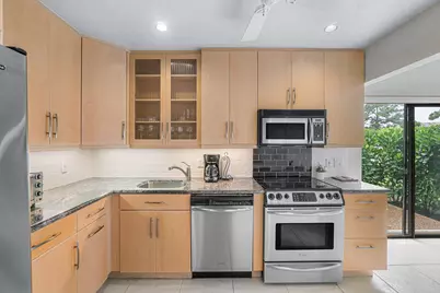 27 Stratford Lane W #D, Boynton Beach, FL 33436 - Photo 7