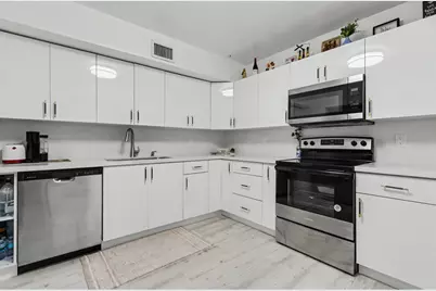 2800 N 46th Avenue #A404, Hollywood, FL 33021 - Photo 17