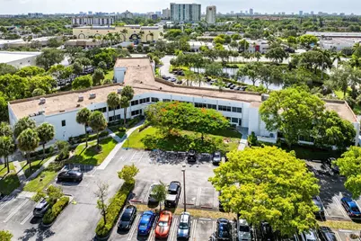 555 SW 12th Avenue #206, Pompano Beach, FL 33069 - Photo 5
