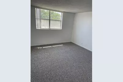 480 Executive Center Drive #3H, West Palm Beach, FL 33401 - Photo 11