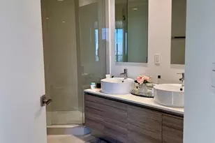 121 NE 34th St, Miami, FL 33137 - Photo 9