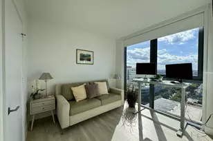 121 NE 34th St, Miami, FL 33137 - Photo 15