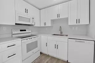 68 Normandy B, Delray Beach, FL 33484 - Photo 3