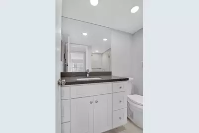 68 Normandy B, Delray Beach, FL 33484 - Photo 17