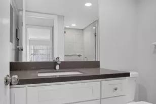 68 Normandy B, Delray Beach, FL 33484 - Photo 17