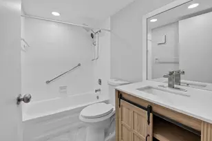 68 Normandy B, Delray Beach, FL 33484 - Photo 13