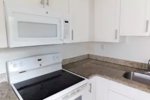 825 NE 6th St, Fort Lauderdale, FL 33304 - Photo 5