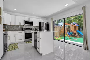 21641 Sutters Ln, Boca Raton, FL 33428 - Photo 15