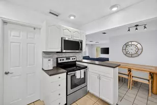 4031 NE 15th Ave, Oakland Park, FL 33334 - Photo 15