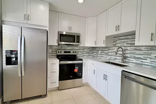 5325 Tennis Ln, Delray Beach, FL 33484 - Photo 9