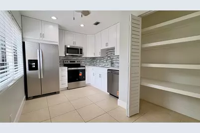 5325 Tennis Lane, Delray Beach, FL 33484 - Photo 7