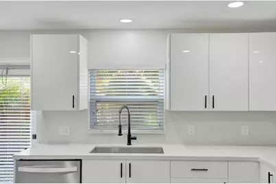 904 NW 51st Street, Deerfield Beach, FL 33064 - Photo 21