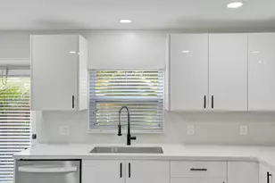 904 NW 51st St, Deerfield Beach, FL 33064 - Photo 21