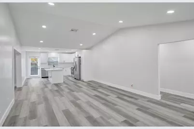 904 NW 51st Street, Deerfield Beach, FL 33064 - Photo 11