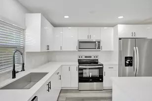 904 NW 51st St, Deerfield Beach, FL 33064 - Photo 17
