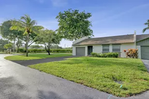 904 NW 51st St, Deerfield Beach, FL 33064 - Photo 3