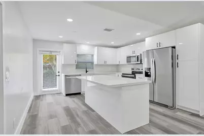 904 NW 51st Street, Deerfield Beach, FL 33064 - Photo 19