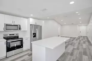 904 NW 51st St, Deerfield Beach, FL 33064 - Photo 17