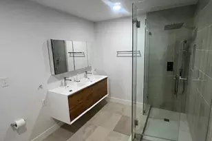 10101 Costa Del Sol Blvd, Doral, FL 33178 - Photo 13