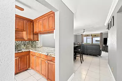 1040 SE 4th Avenue #135, Deerfield Beach, FL 33441 - Photo 3