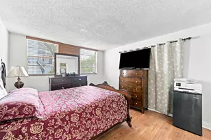 1040 SE 4th Ave, Deerfield Beach, FL 33441 - Photo 15