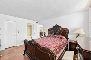 1040 SE 4th Ave, Deerfield Beach, FL 33441 - Photo 17