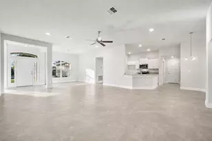 292 SW Ridgecrest Dr, Port Saint Lucie, FL 34953 - Photo 5