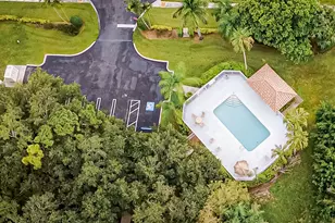 10704 Oak Bend Way, Wellington, FL 33414 - Photo 45
