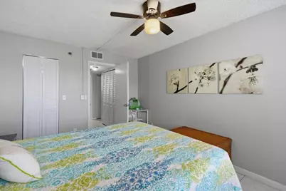 4640 Lucerne Lakes Boulevard W #404, Lake Worth, FL 33467 - Photo 13