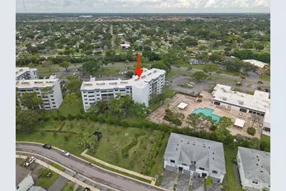 4640 Lucerne Lakes Boulevard W #404, Lake Worth, FL 33467 - Photo 27