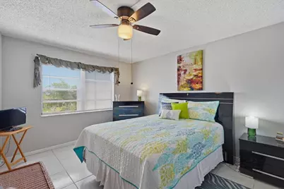 4640 Lucerne Lakes Boulevard W #404, Lake Worth, FL 33467 - Photo 15