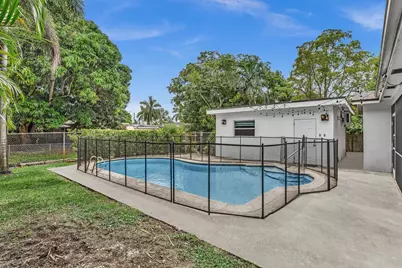 2001 N 52nd Avenue, Hollywood, FL 33021 - Photo 29
