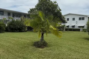 352 Sheffield O, West Palm Beach, FL 33417 - Photo 1