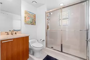 2650 Lake Shore Dr, Riviera Beach, FL 33404 - Photo 25