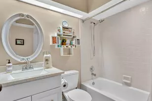 23156 Fountain View Dr, Boca Raton, FL 33433 - Photo 9