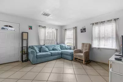 1810 N 16th Court, Fort Pierce, FL 34950 - Photo 7