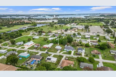 1810 N 16th Court, Fort Pierce, FL 34950 - Photo 17