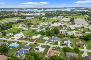 1810 N 16th Ct, Fort Pierce, FL 34950 - Photo 17