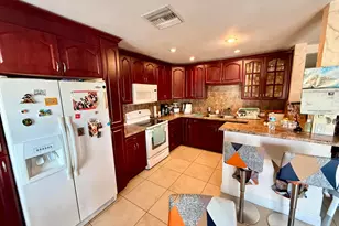 6238 SW 7th St, Margate, FL 33068 - Photo 7