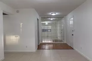 298 SW 6th St, Boca Raton, FL 33432 - Photo 3