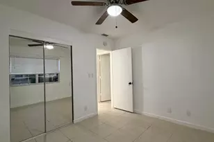 298 SW 6th St, Boca Raton, FL 33432 - Photo 9