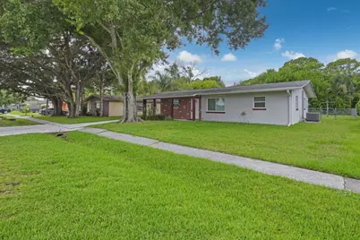 2907 Sherwood Lane, Fort Pierce, FL 34982 - Photo 3