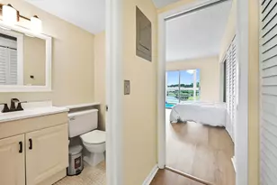 4087 Newport S, Deerfield Beach, FL 33442 - Photo 9